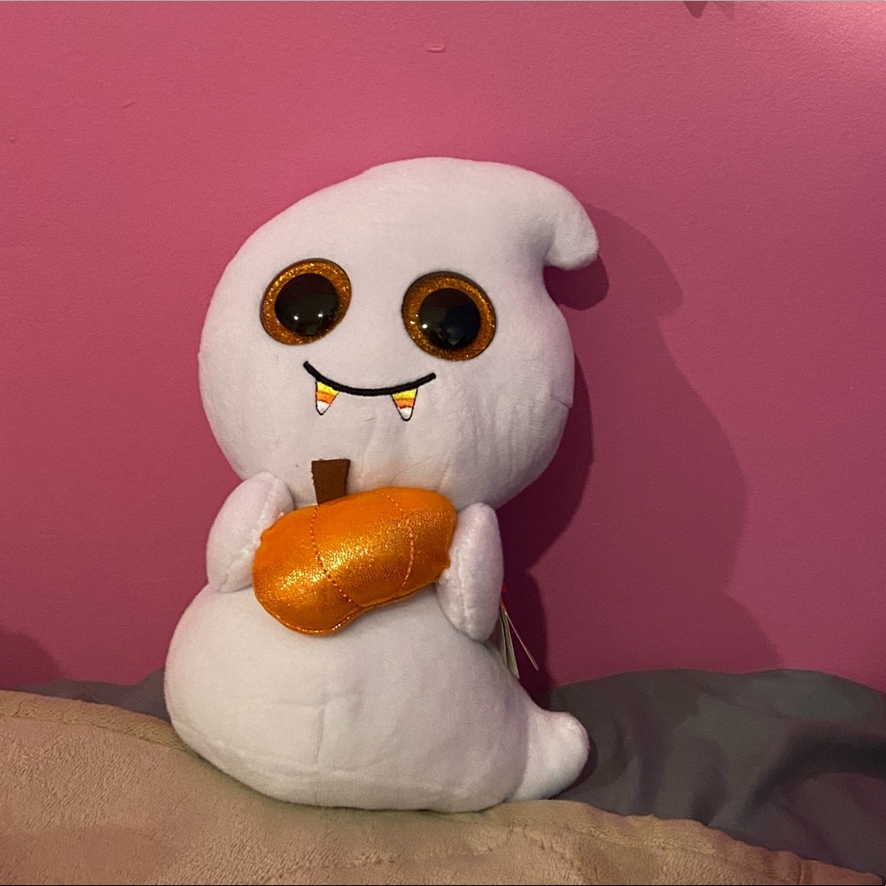Ghost beanie boo.